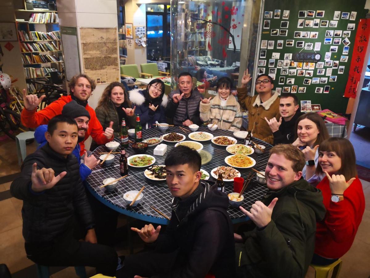 Kunlun International Youth Hostel Хуаншань Екстер'єр фото